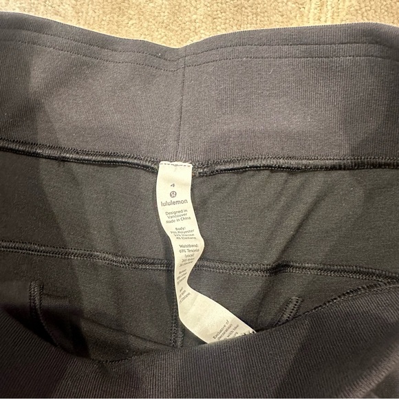 NWT Lululemon Can You Feel the Pleat Cropped Pants - Picture 5 of 7